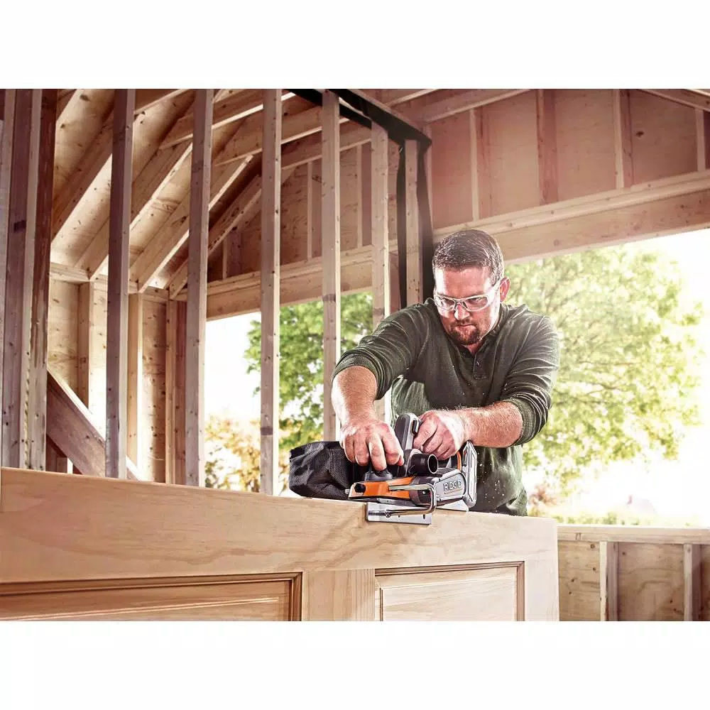 RIDGID 18V OCTANE Cordless Brushless 3-1/4 in. Hand Planer Kit with 3.0 Ah Bluetooth Battery and Charger