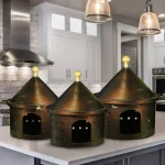 Benjara Bonny 25 qt. Bronze 3-Piece Metal Chafing Dish Set with Steel Tub thumbnail 3