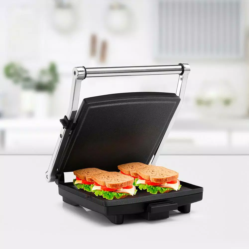 HOLSTEIN HOUSEWARES Holstein 4-Slice Stainless Steel Electric Griddle with Non-Stick Surface, 132 sq. in.