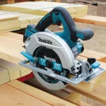 Makita 36V (18V x2) 7-1/4 in. Cordless Circular Saw Kit with 2 5.0 Ah Batteries and Charger thumbnail 4