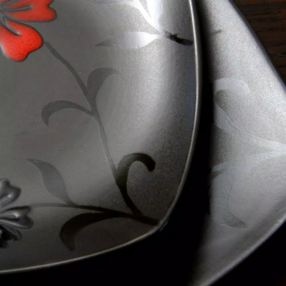Gibson Elite Evening Blossom 16-Piece Black Stoneware Dinnerware Set, Service for 4