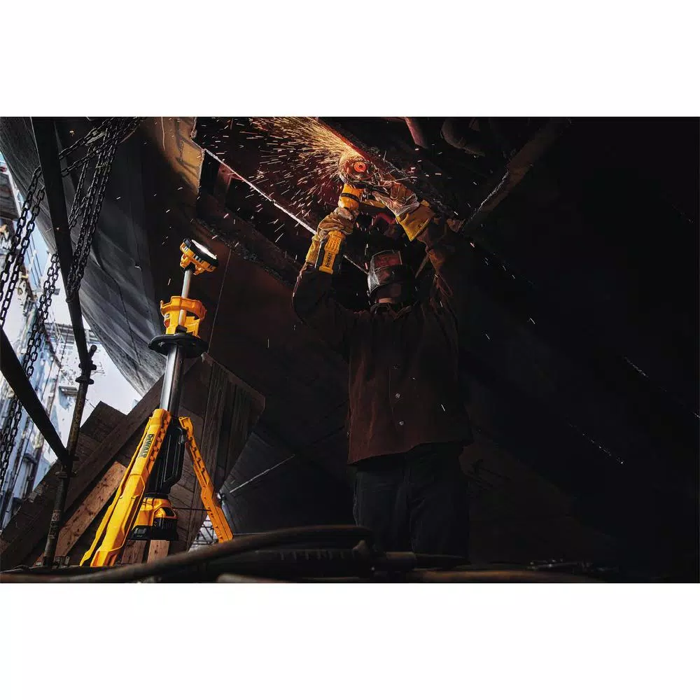 DEWALT 20V MAX 3000-Lumen Cordless LED Tripod Work Light Kit with 6.0 Ah Battery and Charger