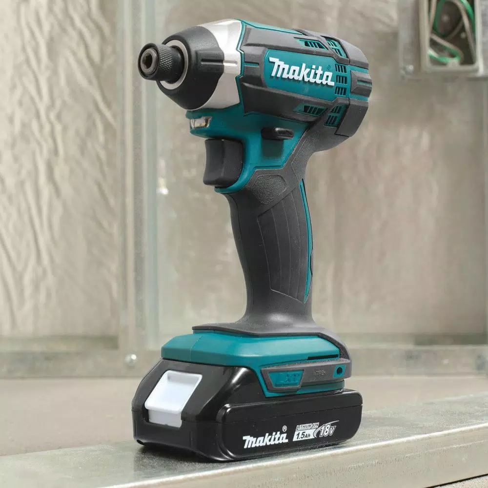 Makita 18V LXT Cordless 1/4 in. Impact Driver Kit with 1.5 Ah Battery and Charger