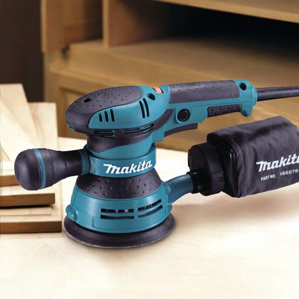 Makita BO5041 5 in. Corded Variable Speed Random Orbital Sander with Dust Bag