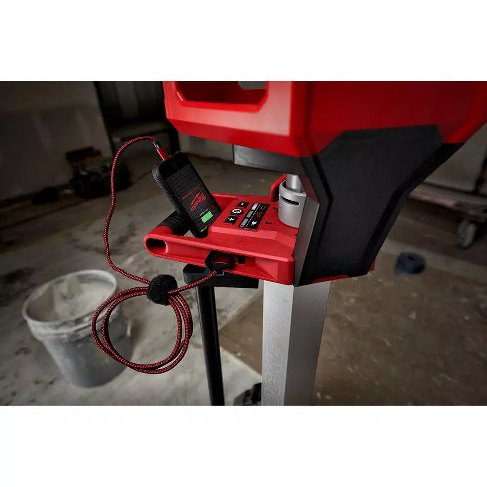 Milwaukee M18 ROCKET Dual Power Tower Light 6,000 Lumens with Charger (Tool-Only)