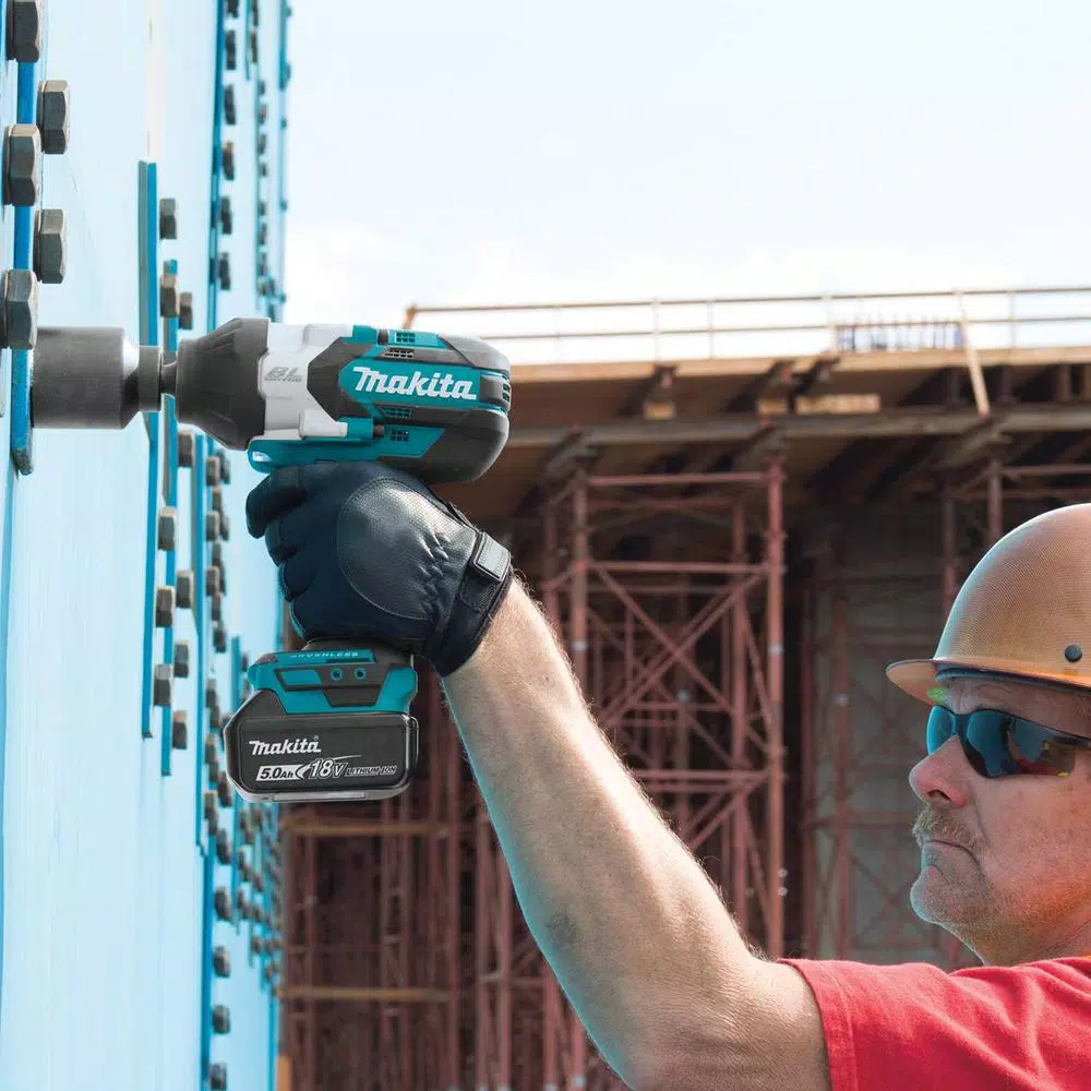 Makita 18V LXT Brushless High Torque 1/2 in. Sq. Drive Impact Wrench Kit with 14 Pc. Socket Set