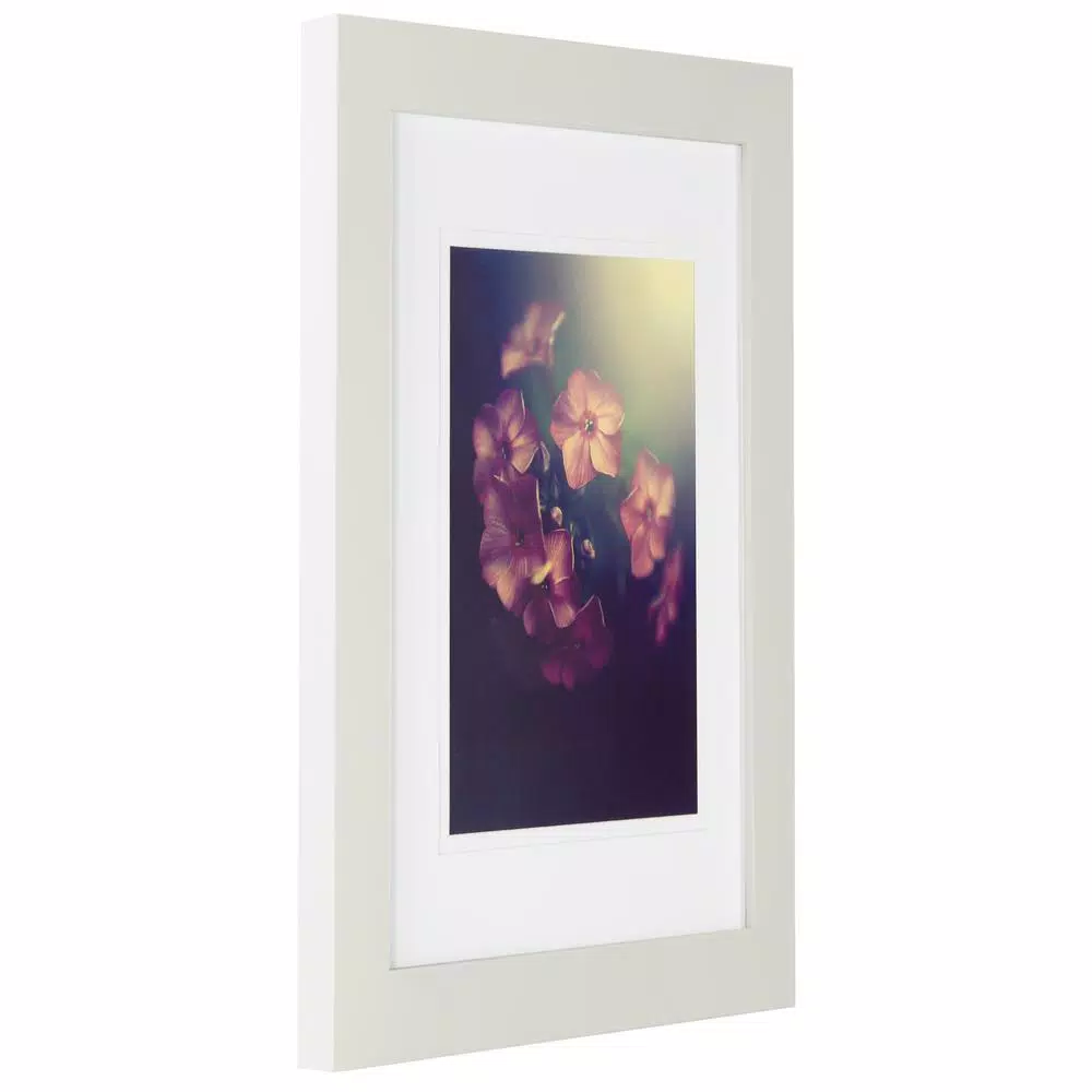 Pinnacle Gallery Perfect 7-Piece White Wood Picture Frame Set with Matted Openings