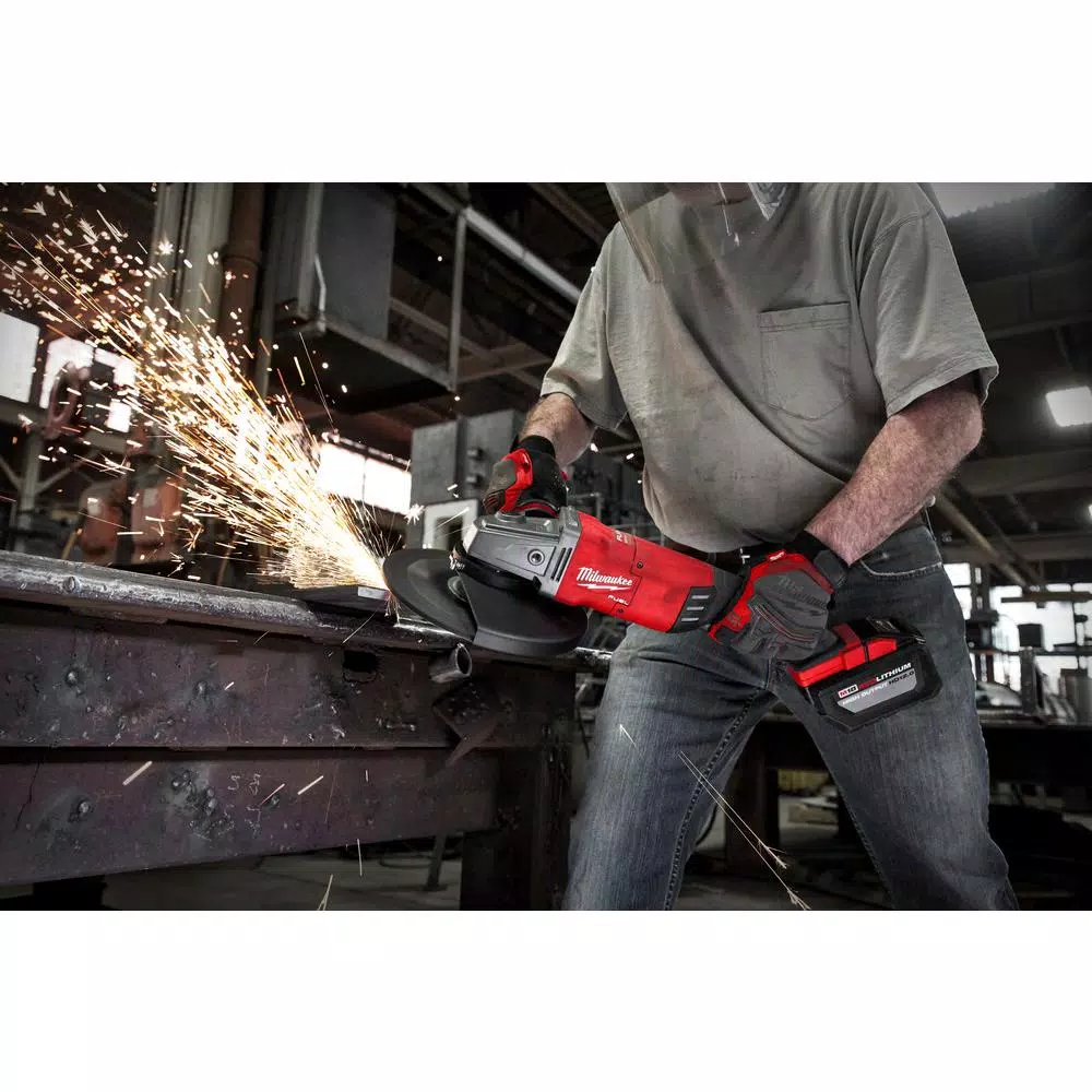 Milwaukee M18 FUEL 7-9 in. Large Angle Grinder & 4.5-5 in. Grinder Combo Kit