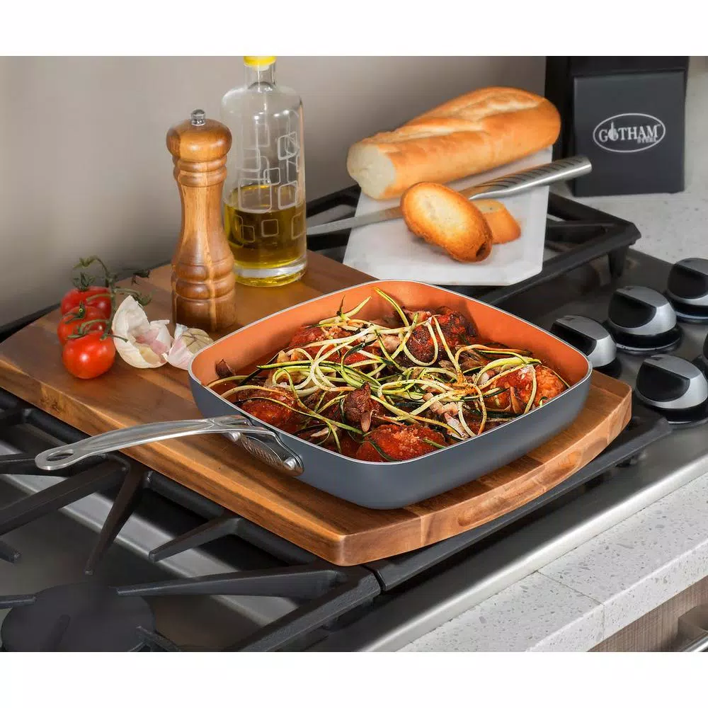Gotham Steel 2-Piece Aluminum Ti-Ceramic Nonstick Square Fry Pan Set, 8.5 in. and 9.5 in.
