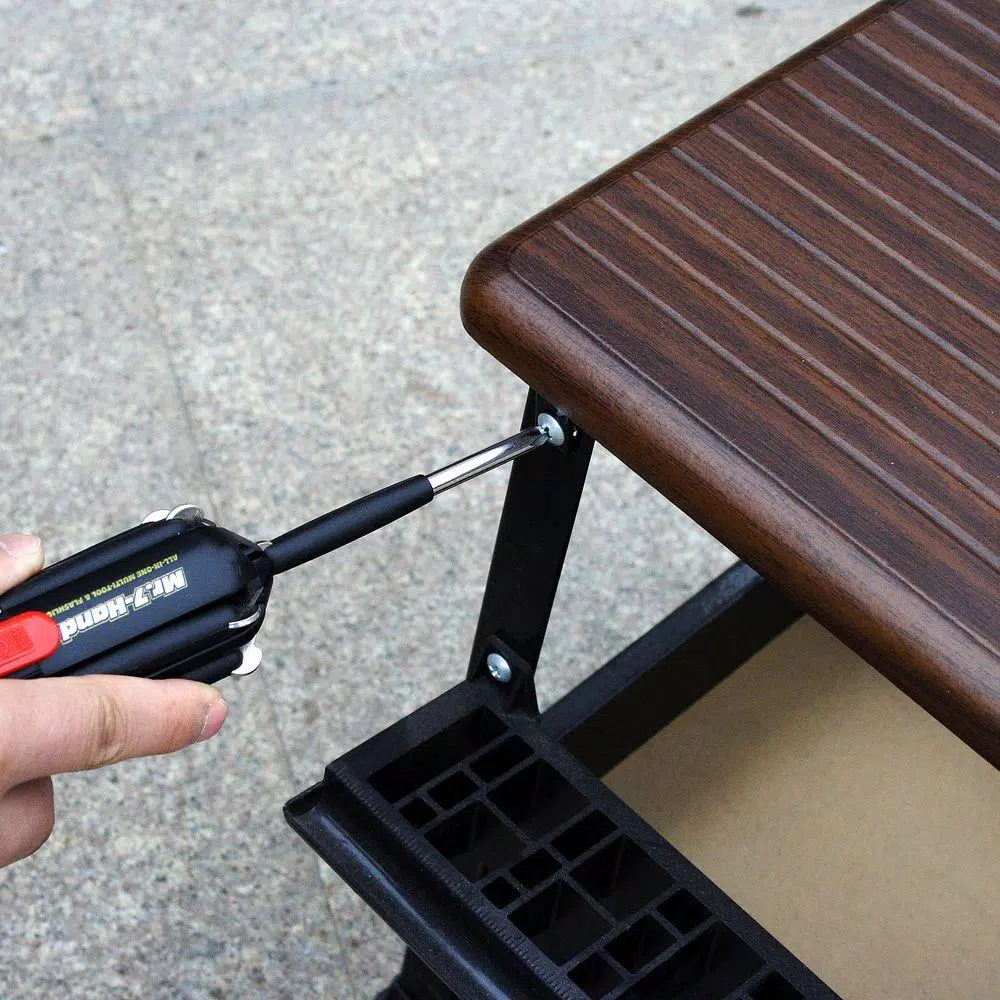 Apollo Mr. 7-Hands 7-in-1 Folding Screwdriver with Integrated LED Flashlight