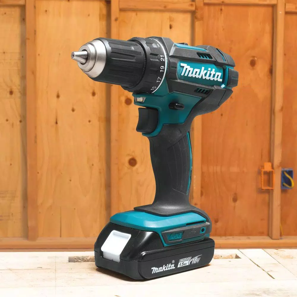 Makita 18V LXT Lithium-Ion 1/2 in. Compact Cordless Driver Drill Kit (XFD10SY)