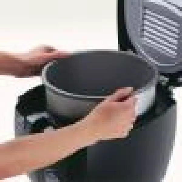 Presto CoolDaddy Cool-Touch Deep Fryer, 2-Quart Compact Electric Fryer with Adjustable Thermostat, Black