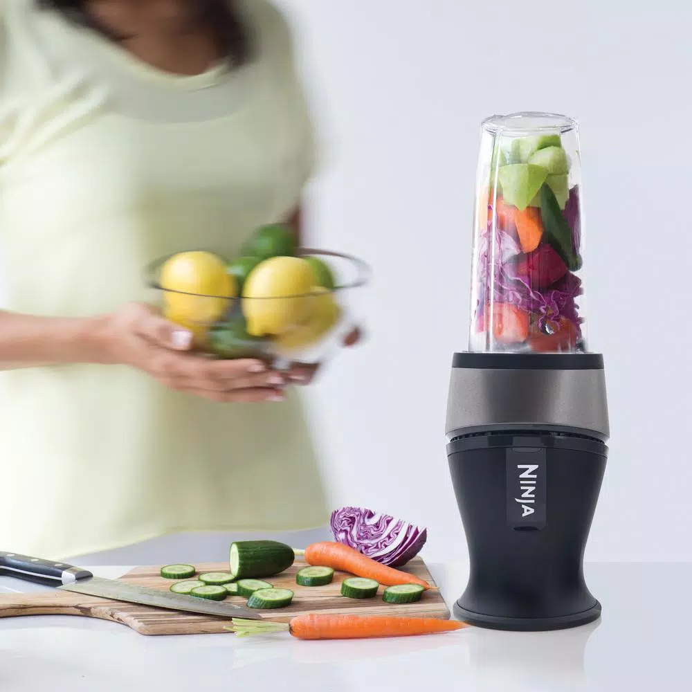Ninja Fit 700W Personal Blender, 16 oz. Nutri Ninja Cups, Black