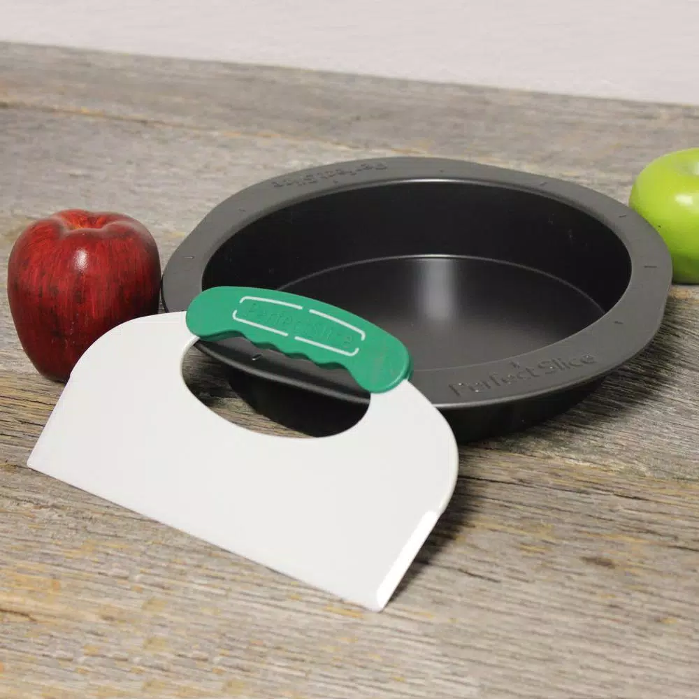 BergHOFF Perfect Slice 3-Piece Carbon Steel Cake Pan Set with Slicing Tool, 9 in. Round