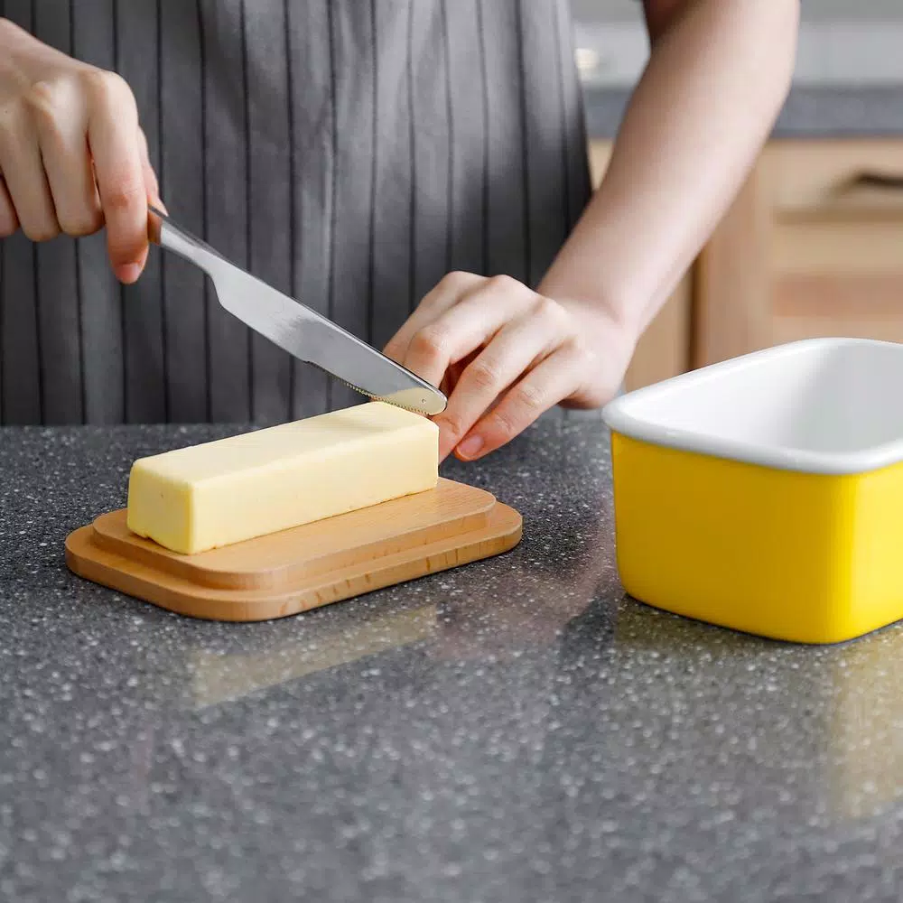 Sweese Large Porcelain Butter Dish with Beech Wood Lid, Yellow