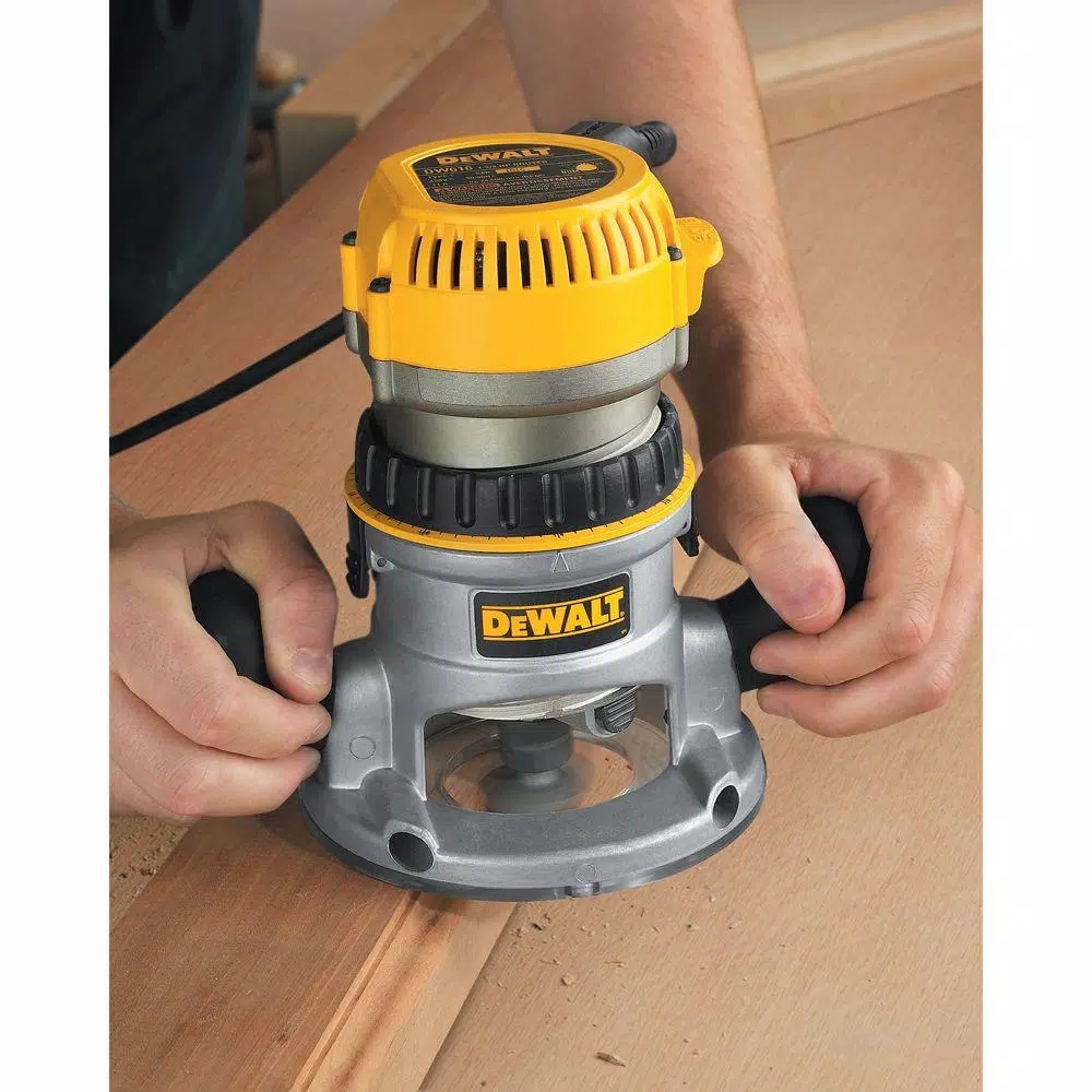 DEWALT 2-1/4 HP 12 Amp Electronic Variable Speed Fixed Base Router with Soft Start