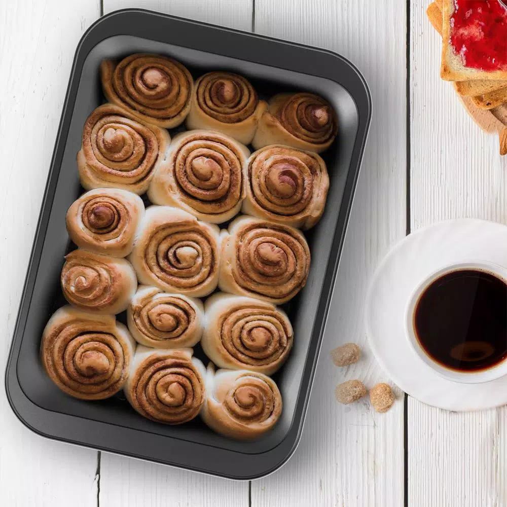 Trademark Classic Cuisine 9x13 Nonstick Cake Pan and Lid Set, Carbon Steel Rectangle Baking Pan