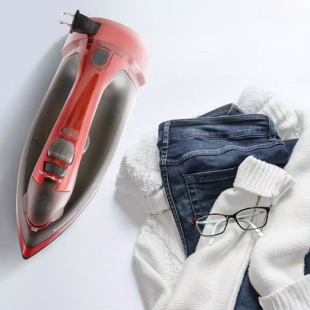 Impress iImpress 1200W Professional Steam Iron with Self-Cleaning and Retractable Cord, Red
