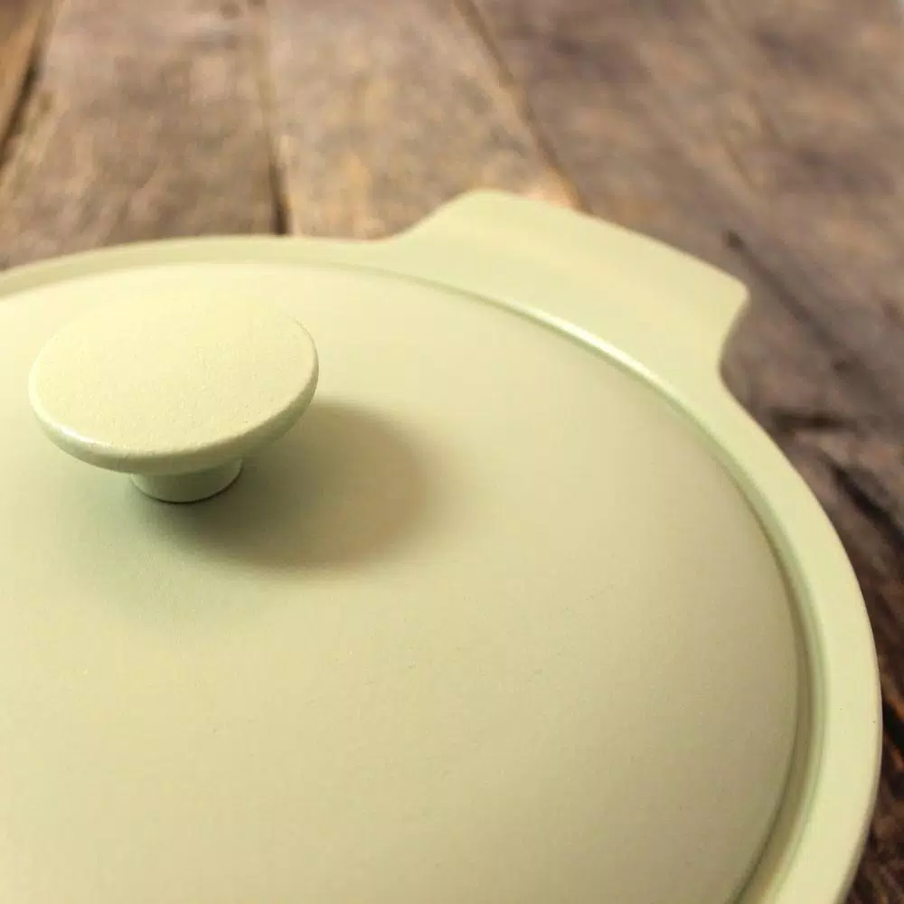 BergHOFF Ron 4.4 Qt. Cast Iron Stock Pot with Lid, Green