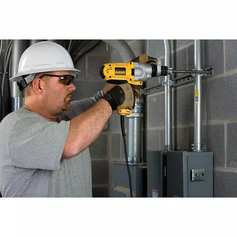 DEWALT 1/2 in. 10 Amp VSR Mid-Handle Grip Hammer Drill Kit