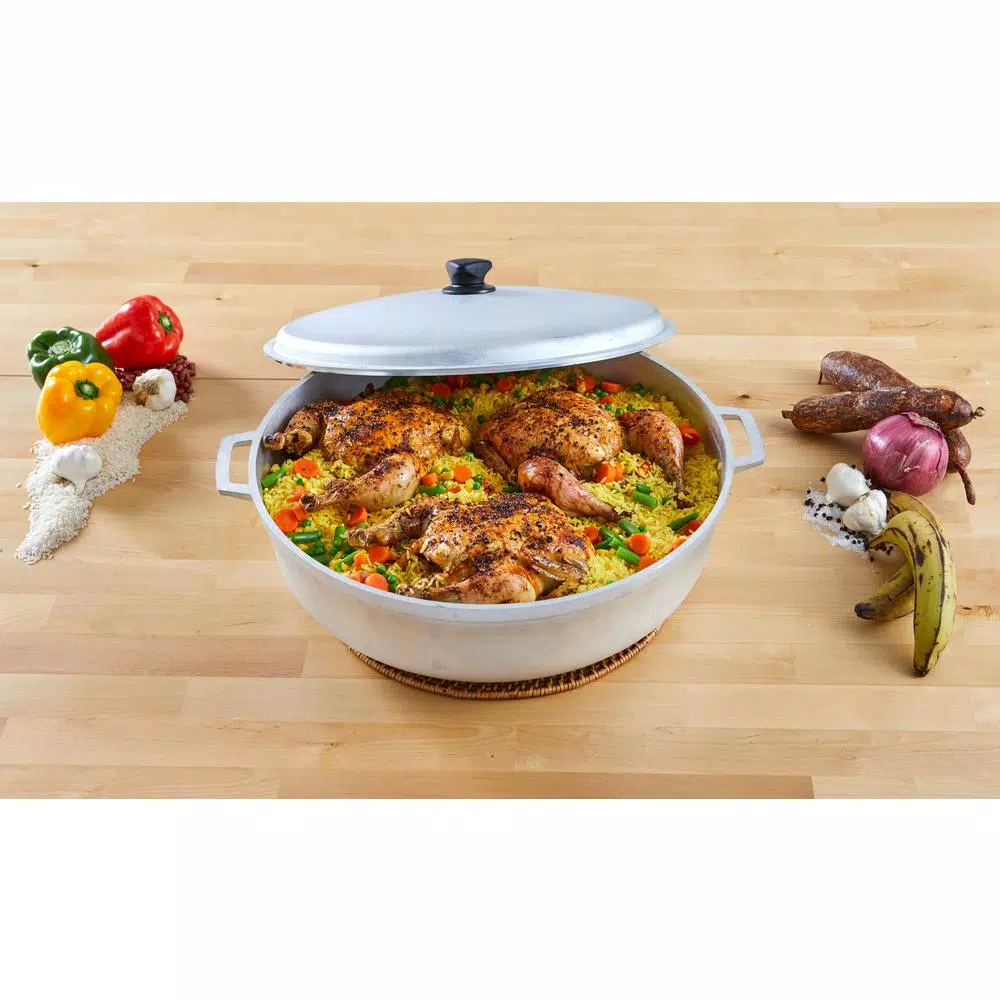 IMUSA 17.9 qt. Cast Aluminum Caldero with Natural Finish and Tight Fitting Lid