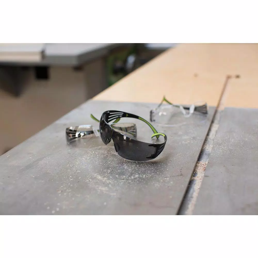 3M SecureFit 400 Series Safety Eyewear, Black/Neon Green, Anti-Fog, 3-Pack