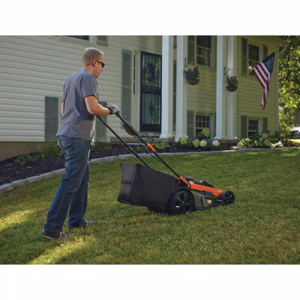 BLACK+DECKER 20 in. 40V MAX Cordless Walk Behind Push Lawn Mower with (2) 2.5 Ah Batteries and Charger