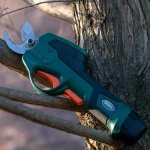 Scotts 7.2V Cordless Electric Pruner with 2 Ah Lithium-Ion Battery and Charger thumbnail 4