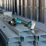 Makita 18V LXT Brushless 4-1/2"/5" Paddle Switch Angle Grinder Kit with 5.0Ah Battery thumbnail 6