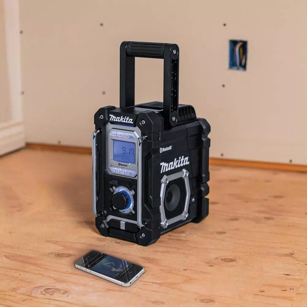 Makita 18V LXT Lithium-Ion Bluetooth Job Site Radio, Model XRM06B (Tool Only)