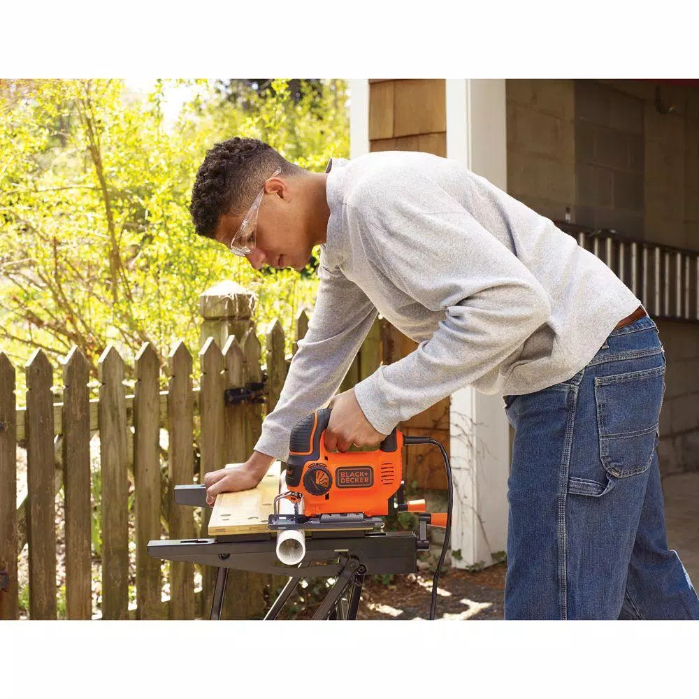 BLACK+DECKER BDEJS600C 5 Amp Corded Jig Saw with Curve Control