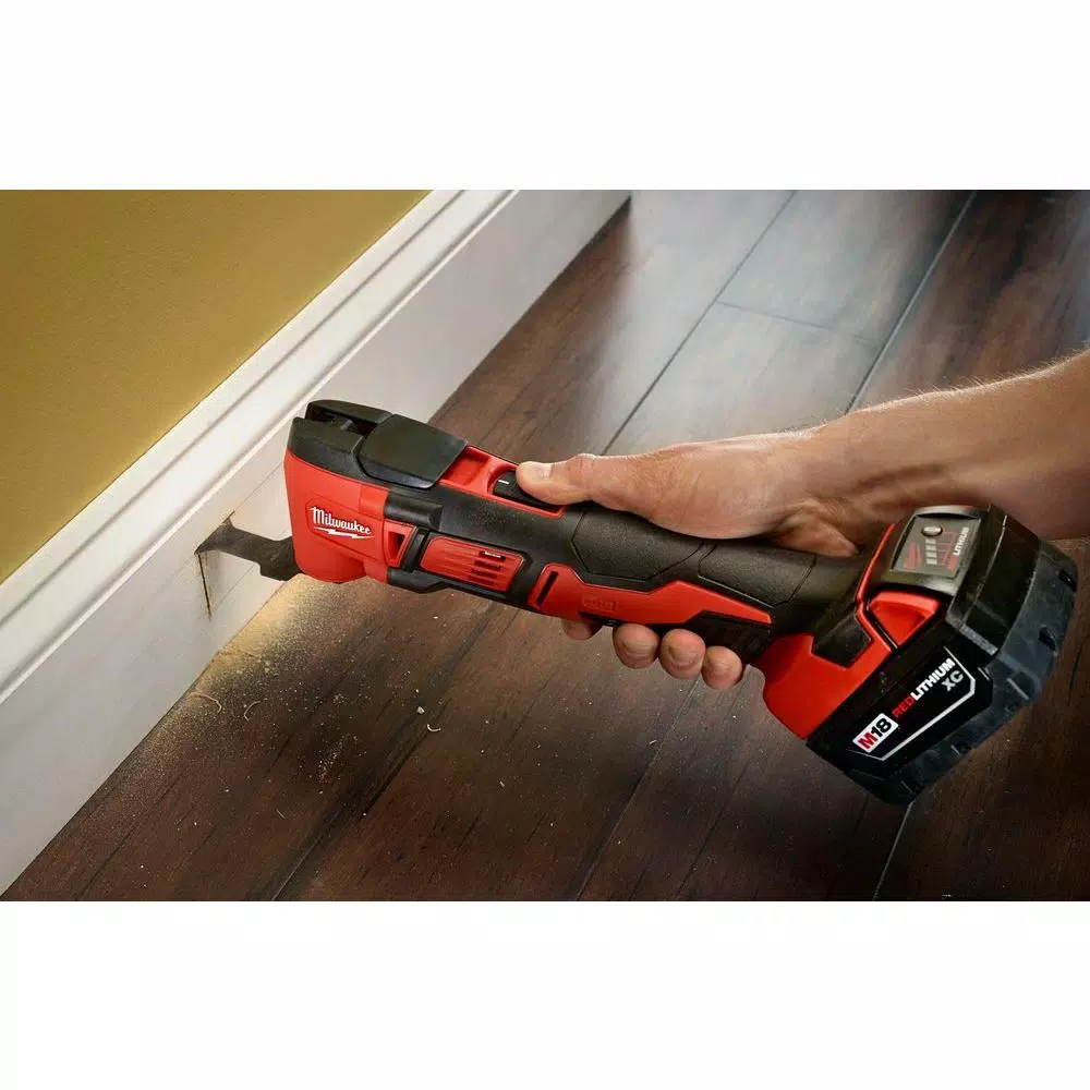 Milwaukee M18 18V Lithium-Ion Cordless Oscillating Multi-Tool Starter Kit with 5.0Ah Battery and Charger