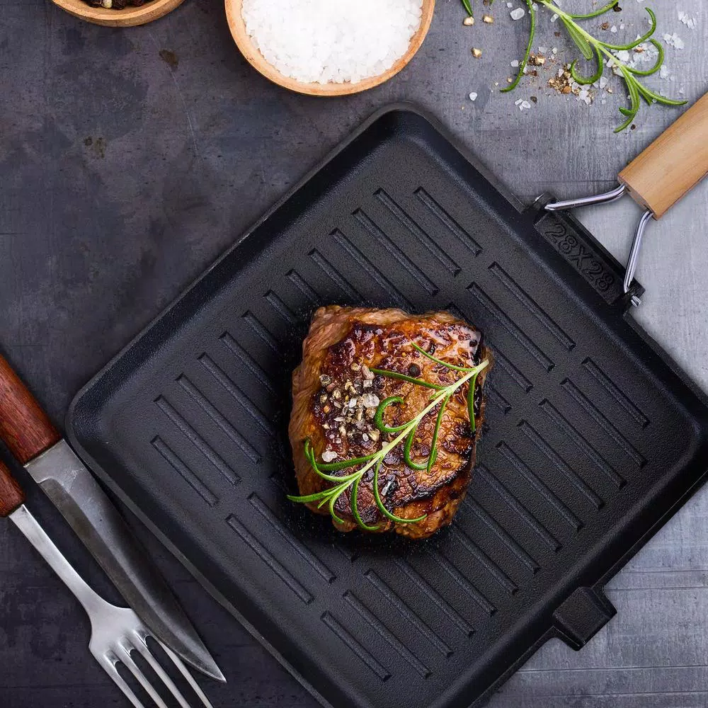 General Store Addlestone 14 in. Square Cast Iron Grill Pan with Foldable Wooden Handle, Black