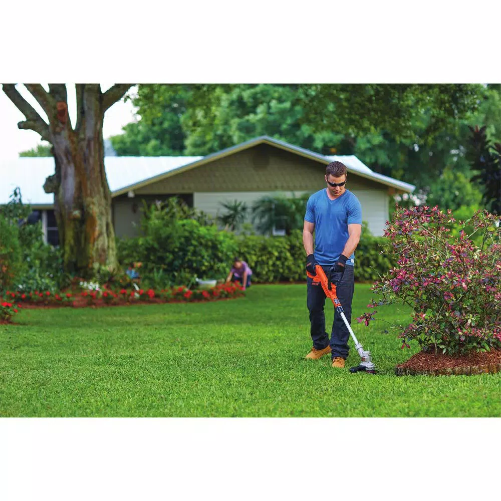 BLACK+DECKER 20V MAX Cordless 2-in-1 String Trimmer and Lawn Edger with Bonus 3-Pack Spools