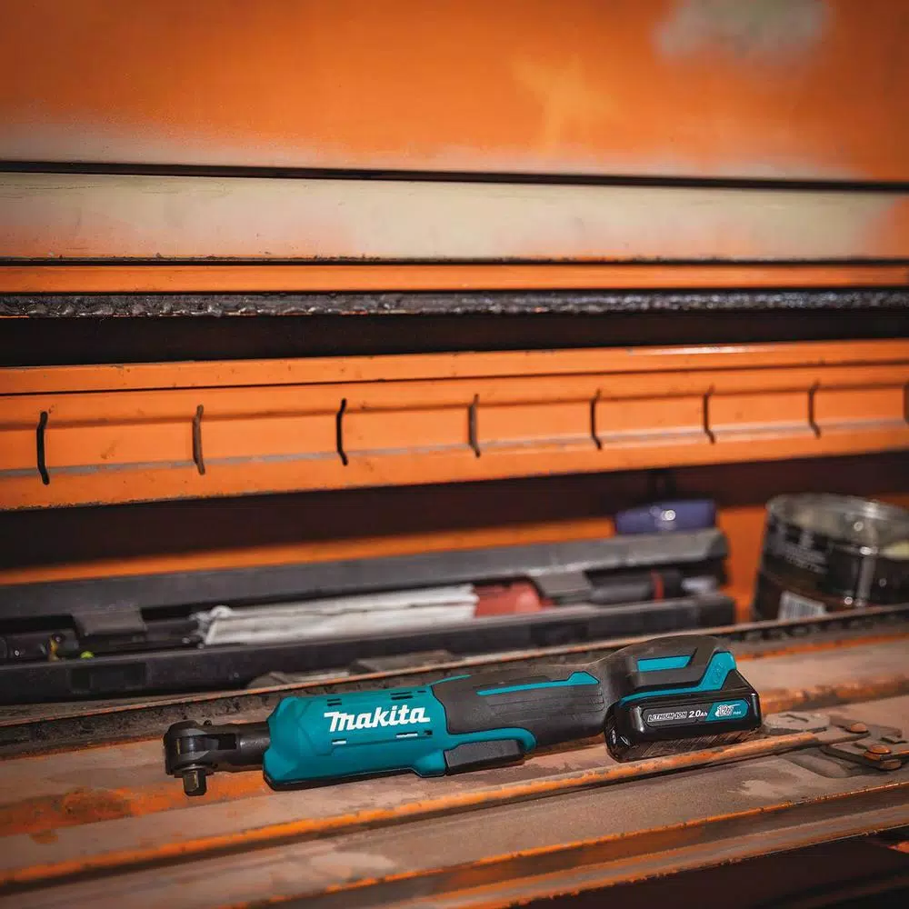 Makita 12V MAX CXT Cordless 3/8 in. and 1/4 in. Sq. Drive Ratchet Kit with 2.0 Ah Battery and Charger