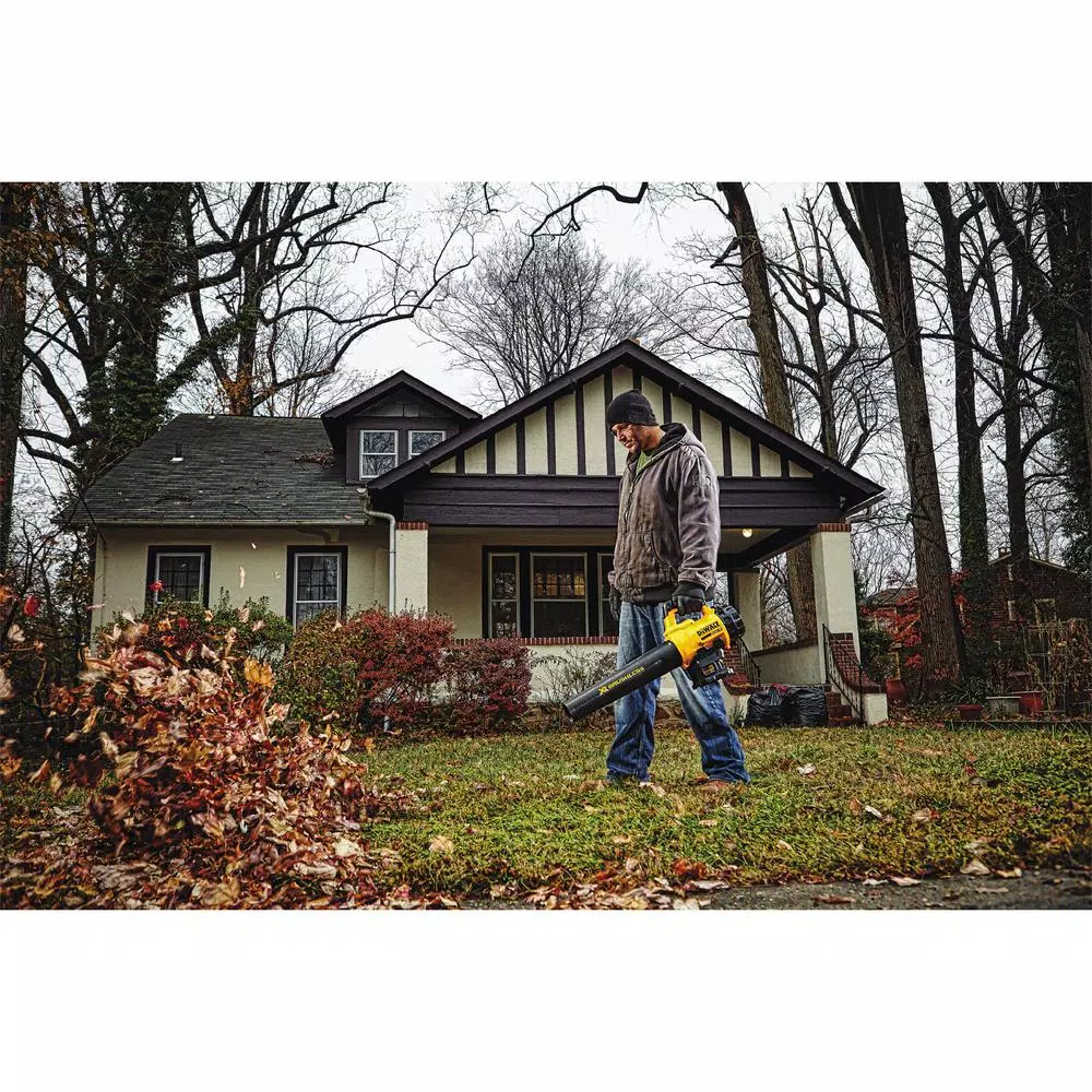 DEWALT 20V MAX Cordless Hedge Trimmer Kit with 5.0 Ah Battery, Charger, and Bonus Handheld Leaf Blower
