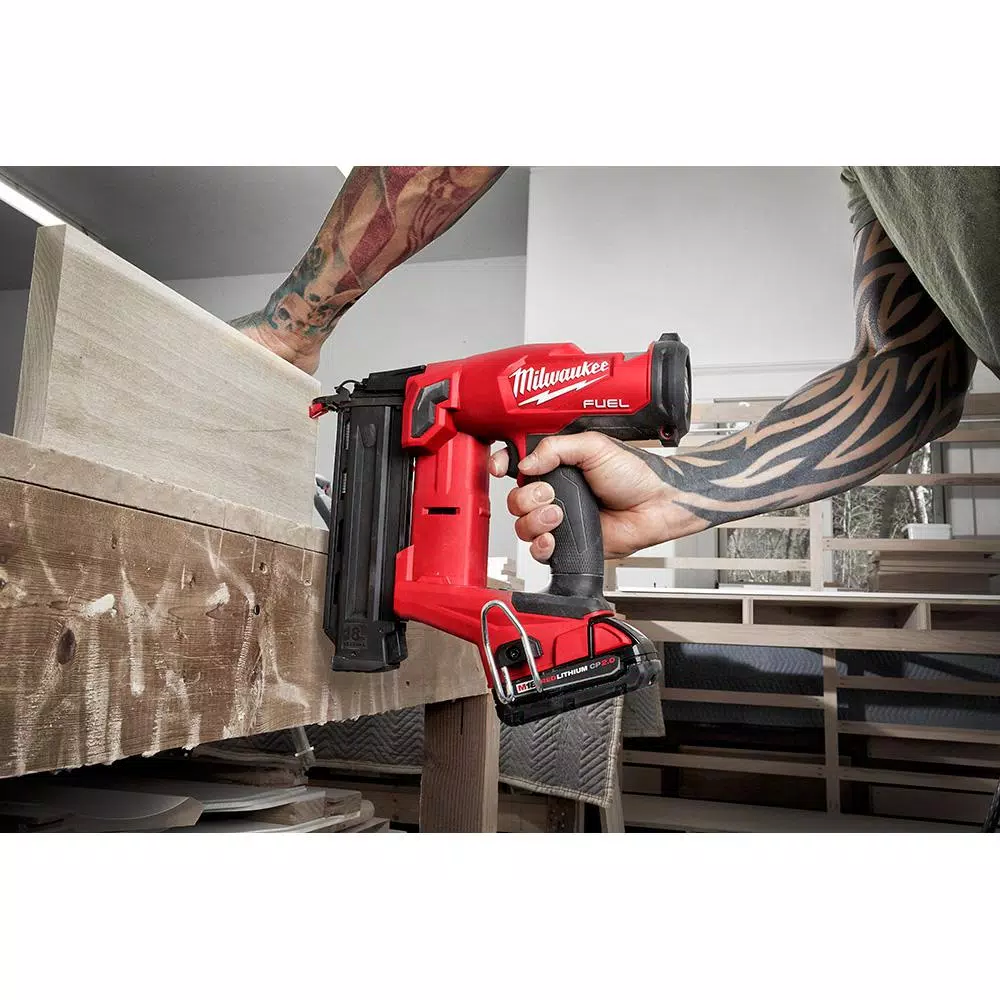 Milwaukee M18 FUEL 18-Gauge Brushless Gen II Cordless Brad Nailer (2-Tool Kit)