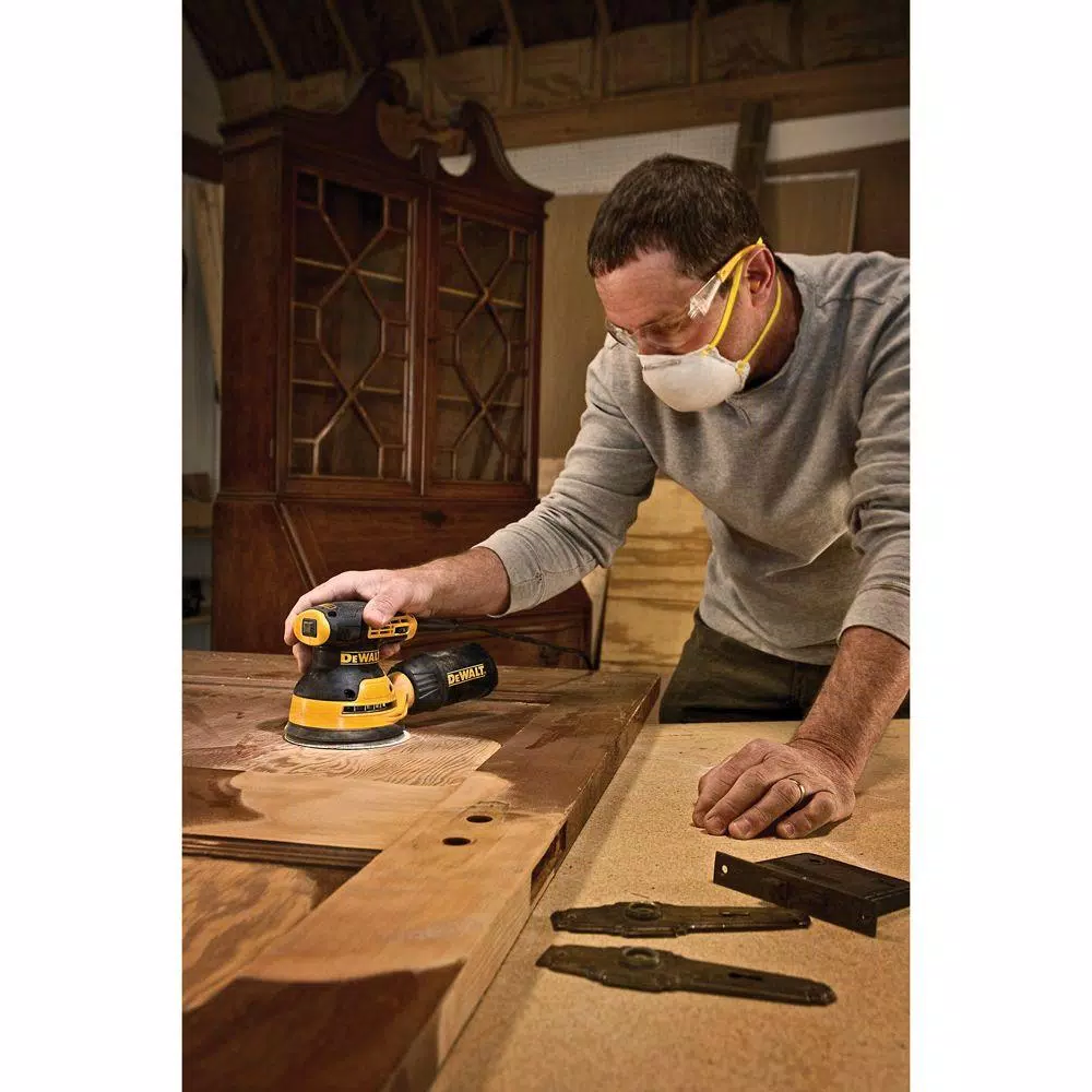 DEWALT DWE6423 5 in. Variable Speed Random Orbital Sander, 3 Amp, Corded