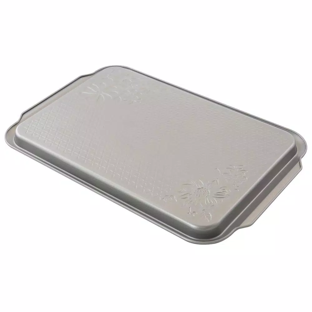 Gibson Home Gibson Country Kitchen 15 in. Embossed Carbon Steel Cookie Sheet, Silver