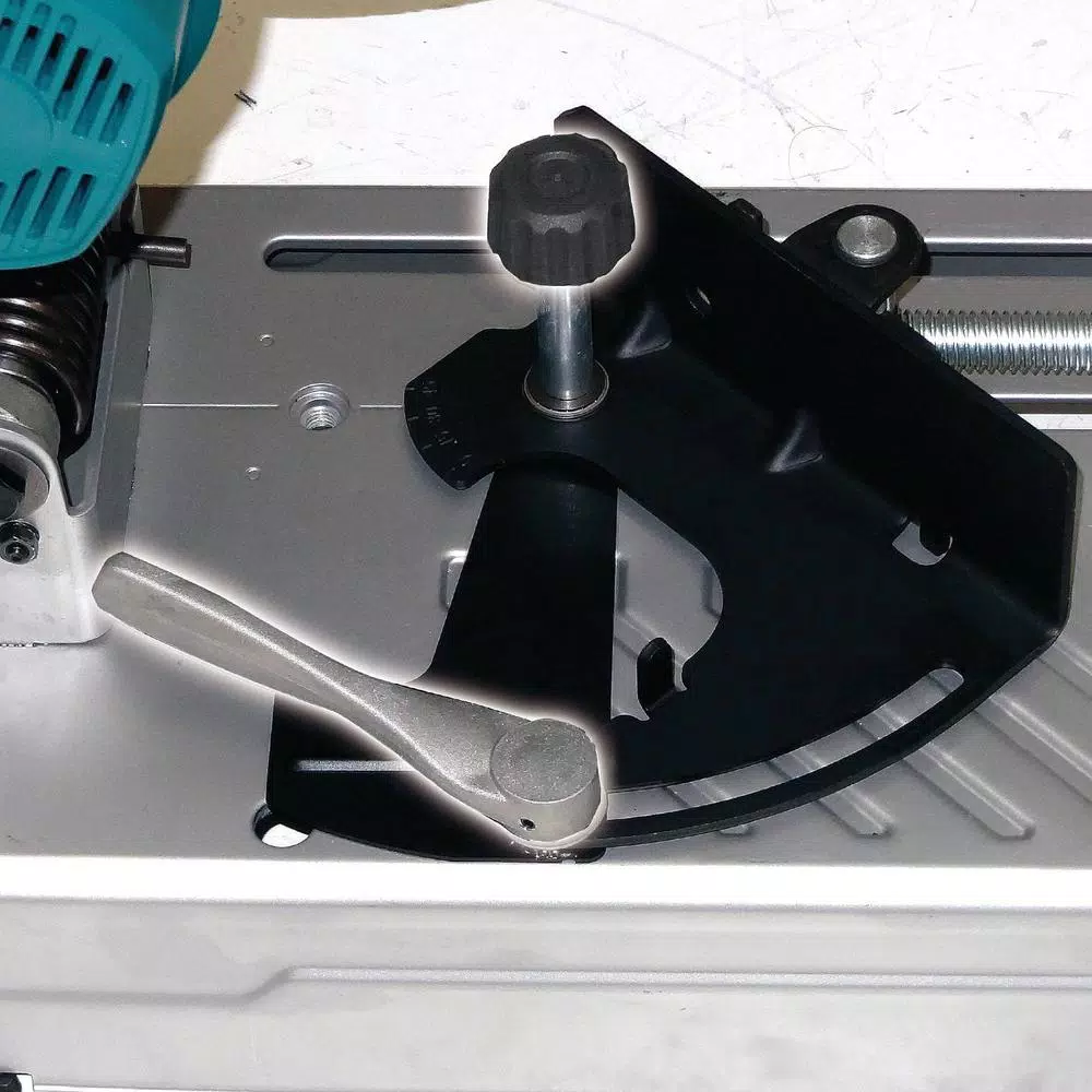 Makita 14 in. Cut-Off Saw, 15 Amp, Tool-Less Wheel Change, LW1400