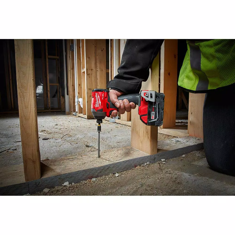 Milwaukee M18 FORCE LOGIC 750 MCM Crimper Kit with M18 FUEL Hammer Drill & Impact Driver Combo