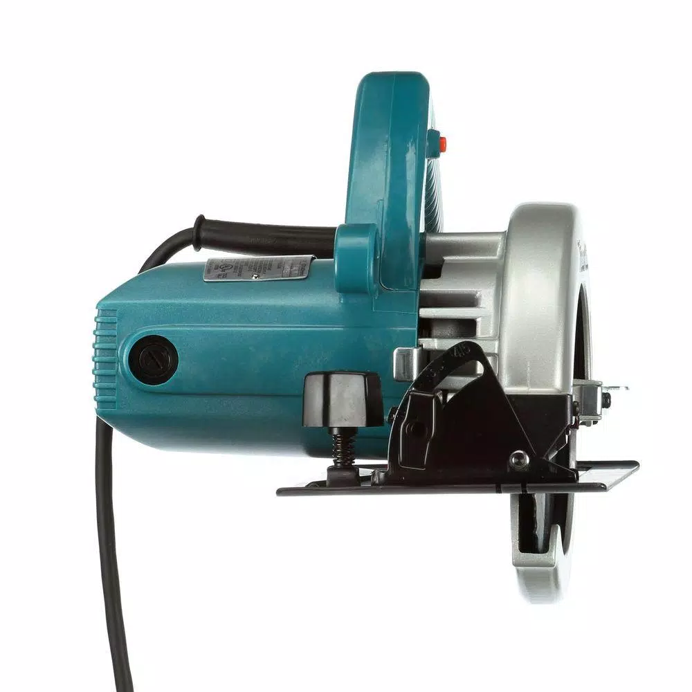 Makita 5-1/2 in. 8 Amp Corded Electric Brake Circular Saw with 18T Carbide Blade
