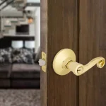 Defiant Scroll Keyed Entry Door Lever, Polished Brass thumbnail 2