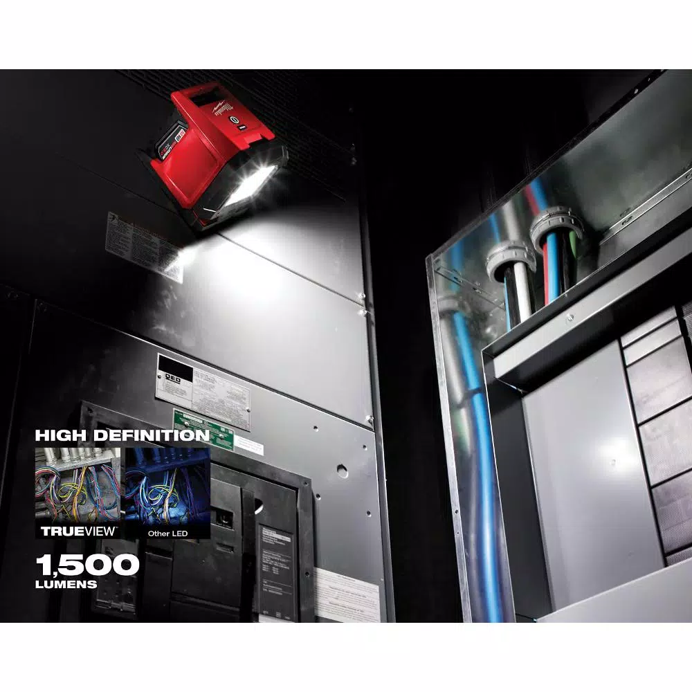Milwaukee M18 18V Cordless Rover LED Mounting Flood Light, 1500 Lumens (Tool-Only)
