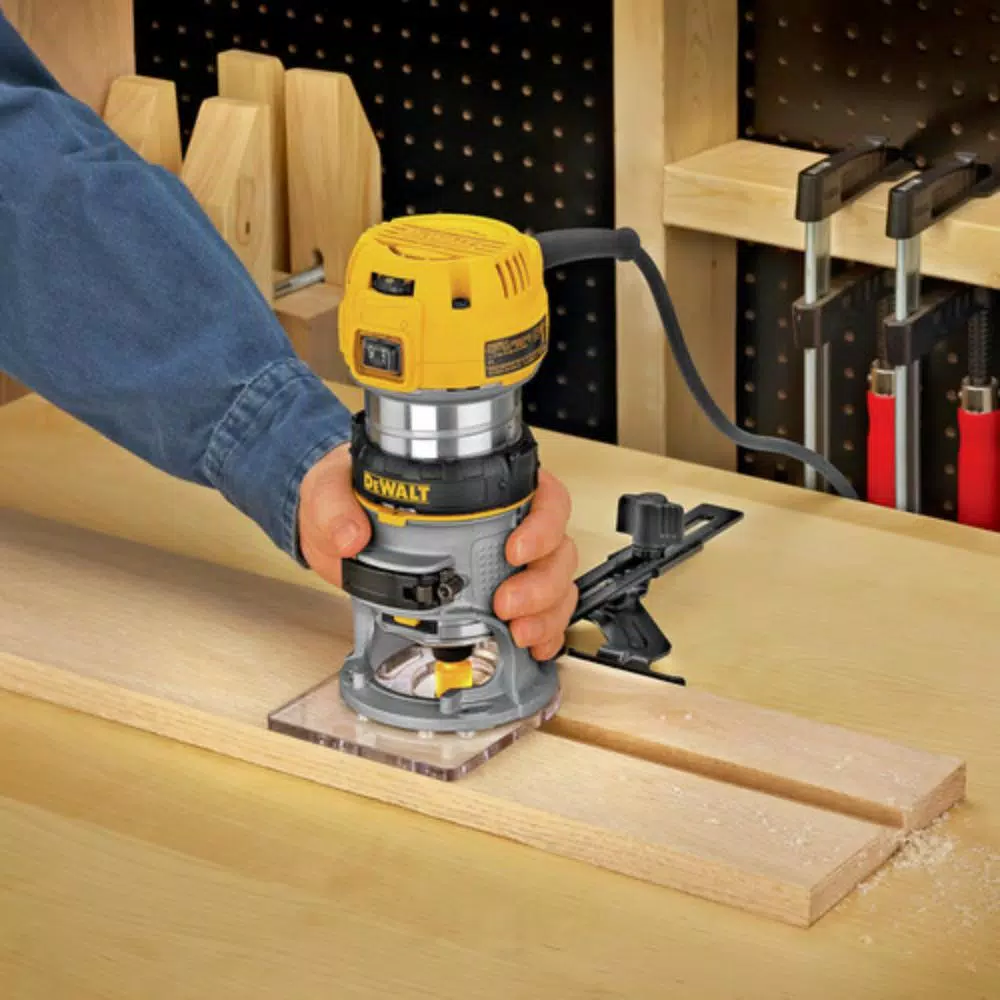 DEWALT DW6913 Universal Edge Guide with Dust Collection for Routers