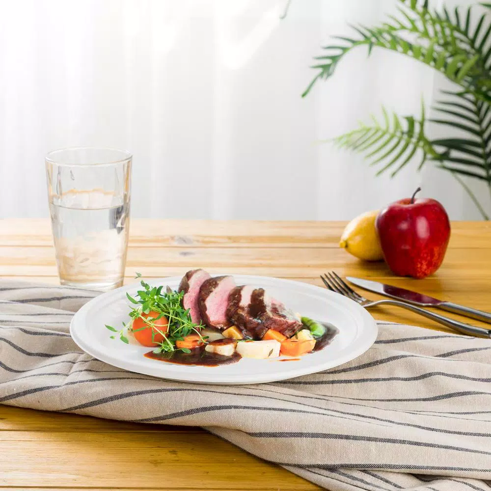 Unbranded 7 in. White Sugarcane Plates, Eco-Friendly & Biodegradable (600 Pack)