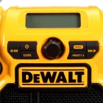 DEWALT 20V MAX Compact Corded/Cordless Worksite Radio with USB Charging Port thumbnail 7