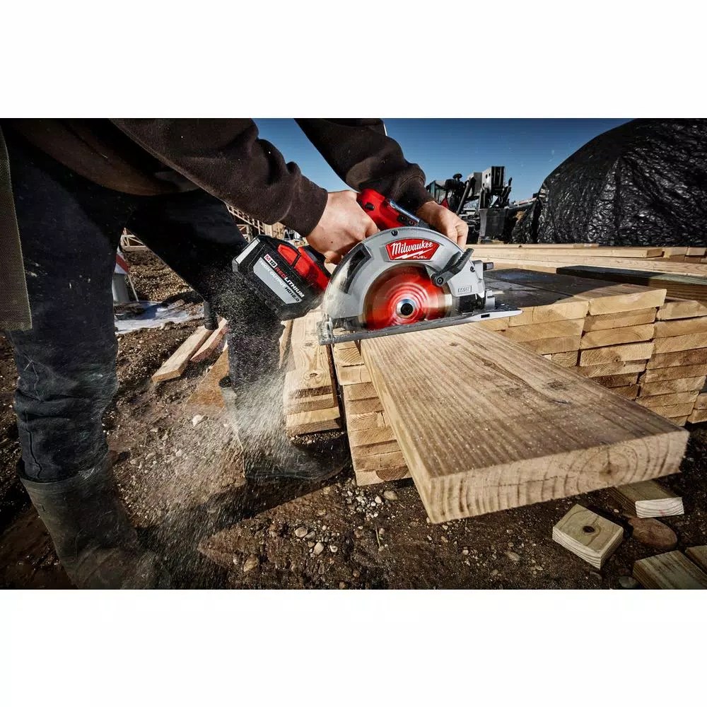 Milwaukee M18 FUEL 7-1/4 in. Brushless Cordless Circular Saw Kit with 12.0 Ah Battery & Charger