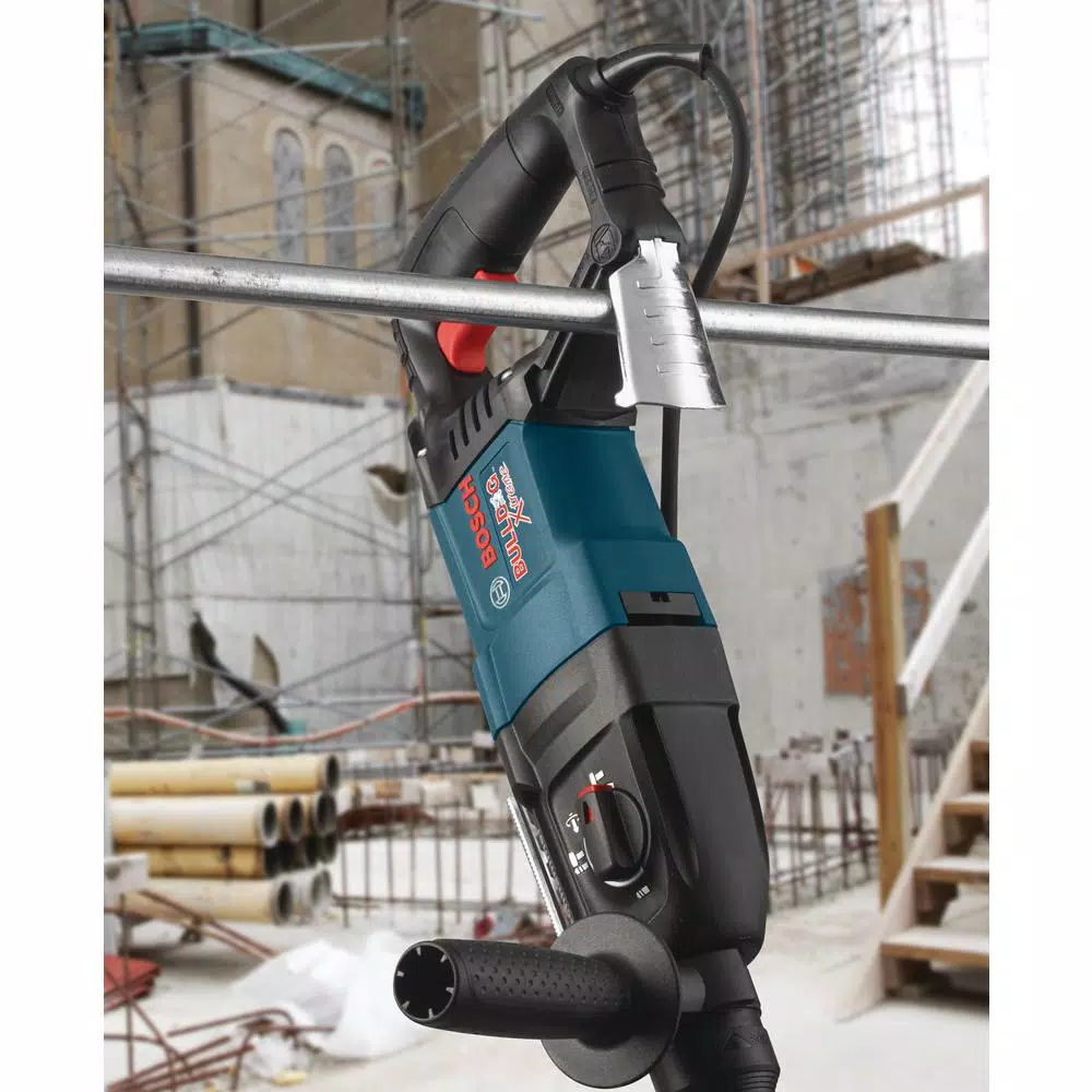 Bosch Bulldog Xtreme 8A Corded 1 in. SDS-Plus Rotary Hammer Kit with 7-Piece Carbide-Tipped Bit Set and Case