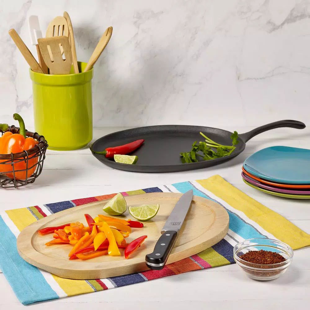 Unbranded 9 in. Oval Cast Iron Sizzler Set with Wood Trivet, Pre-Seasoned 2-Piece Skillet Set